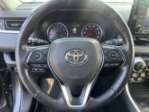 Used 2021 Toyota RAV4 XLE w/ Convenience Package image 20