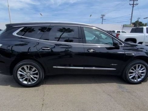 Certified 2023 Buick Enclave Avenir w/ Avenir Technology Package AWD/4WD image 9