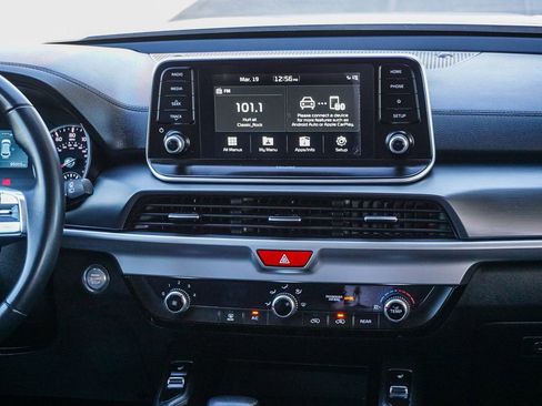 Certified 2020 Kia Telluride S image 16