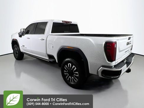 Used 2024 GMC Sierra 3500 Denali Ultimate image 11
