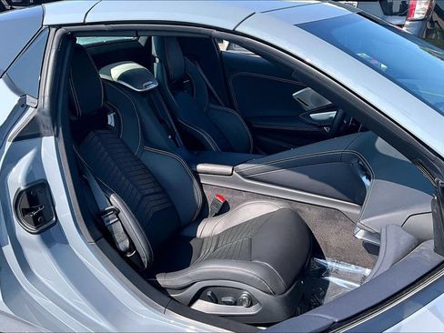 Used 2025 Chevrolet Corvette Stingray Preferred Conv w/ Z51 Performance Package RWD image 28