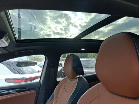 New 2026 Volkswagen Tiguan SEL R-Line image 8