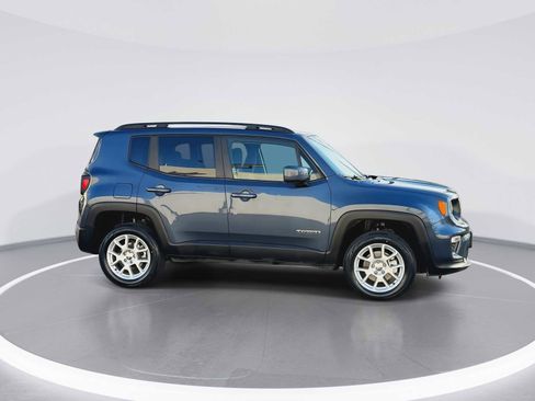 Used 2021 Jeep Renegade Latitude w/ Sun & Sound Group image 9