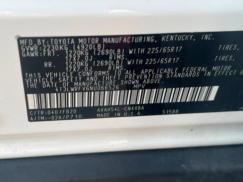 Used 2022 Toyota RAV4 LE AWD/4WD image 27