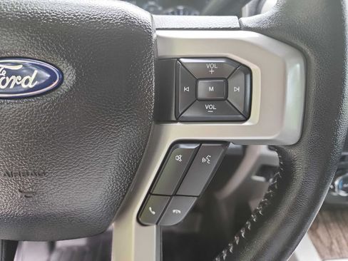 Used 2017 Ford F250 Lariat w/ Lariat Ultimate Package AWD/4WD image 25