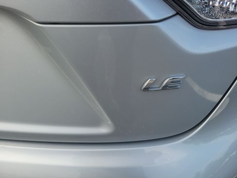 Used 2021 Toyota Corolla LE FWD image 10