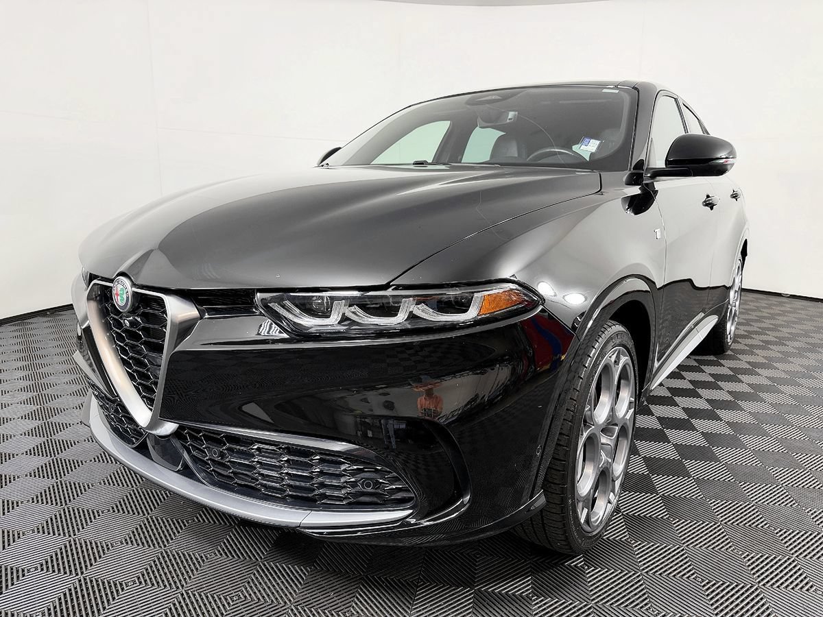 Used 2024 Alfa Romeo Tonale Ti AWD/4WD image 3