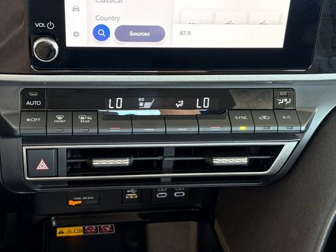 Used 2025 Toyota Camry LE FWD image 30