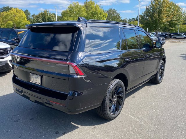 New 2027 Lincoln Navigator Reserve w/ Jet Appearance Package AWD/4WD image 30