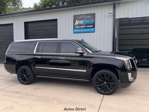 Used 2019 Cadillac Escalade ESV Premium Luxury RWD image 8