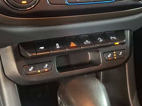 Used 2022 Chevrolet Colorado Z71 w/ Trail Boss Package image 23