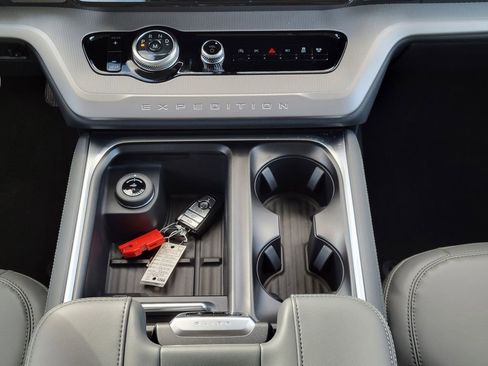 New 2026 Ford Expedition Max Active image 24