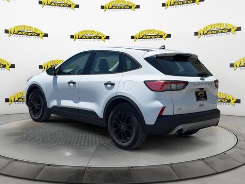 Used 2022 Ford Escape S image 3