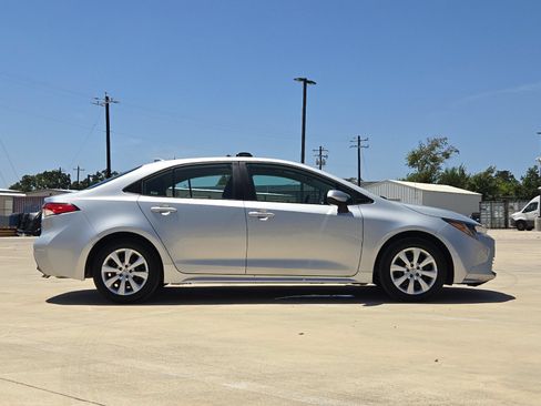 Certified 2025 Toyota Corolla LE FWD image 6