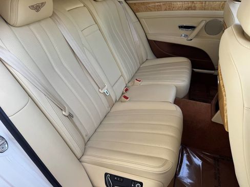 Used 2014 Bentley Flying Spur W12 image 21