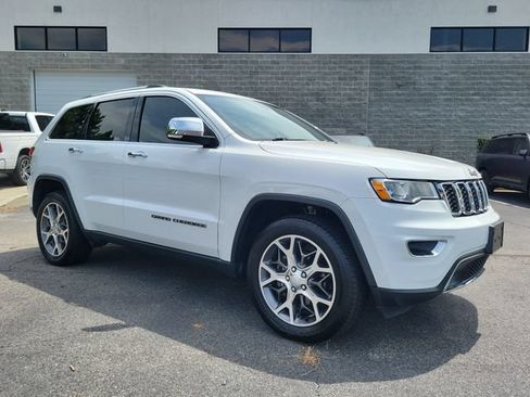 Used 2020 Jeep Grand Cherokee Limited w/ Trailer Tow Group IV AWD/4WD image 3