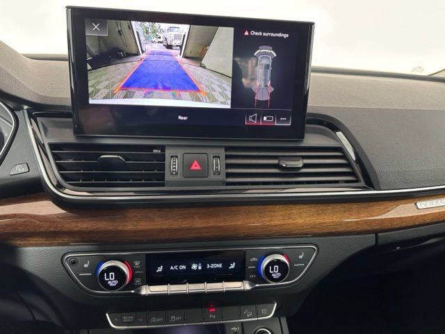 Used 2022 Audi Q5 2.0T Premium w/ Convenience Package AWD/4WD image 16