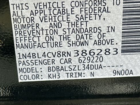 Used 2024 Nissan Altima 2.5 SR FWD image 32