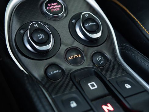 Used 2018 McLaren 570S RWD image 40