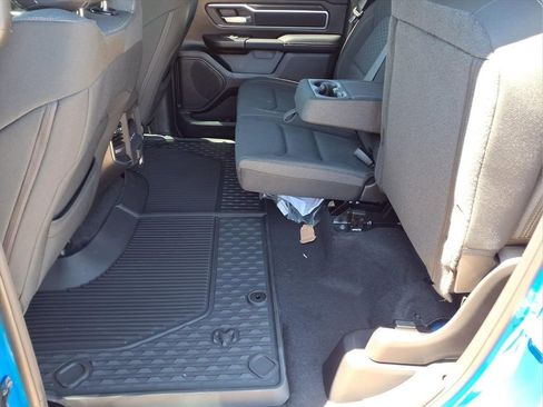 New 2026 RAM 1500 4x4 Crew Cab image 32