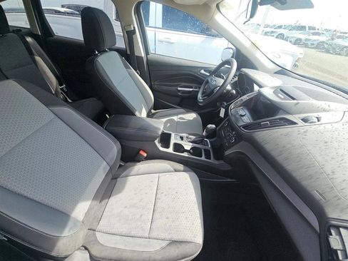 Used 2017 Ford Escape SE w/ Equipment Group 201A FWD image 14