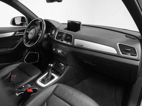 Used 2018 Audi Q3 2.0T Premium Plus w/ Premium Plus Package AWD/4WD image 24