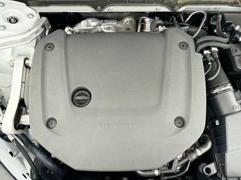 New 2025 Volvo XC90 B6 Plus w/ Protection Package Premier image 30