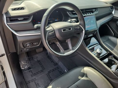 Certified 2022 Jeep Grand Cherokee Limited AWD/4WD image 16