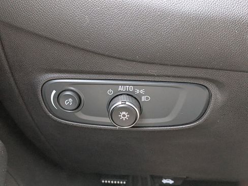 Used 2024 Chevrolet Equinox LS w/ Midnight Edition image 17