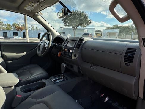 Used 2019 Nissan Frontier SL image 30