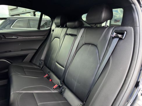 Used 2022 Alfa Romeo Stelvio Sprint image 23
