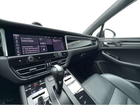 Used 2023 Porsche Macan Turbo AWD/4WD image 44