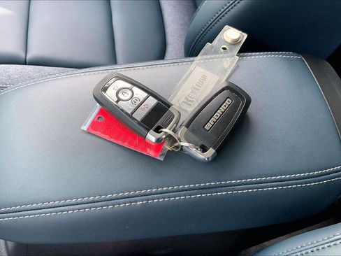 Used 2024 Ford Bronco Sport Outer Banks w/ Tech Package image 12