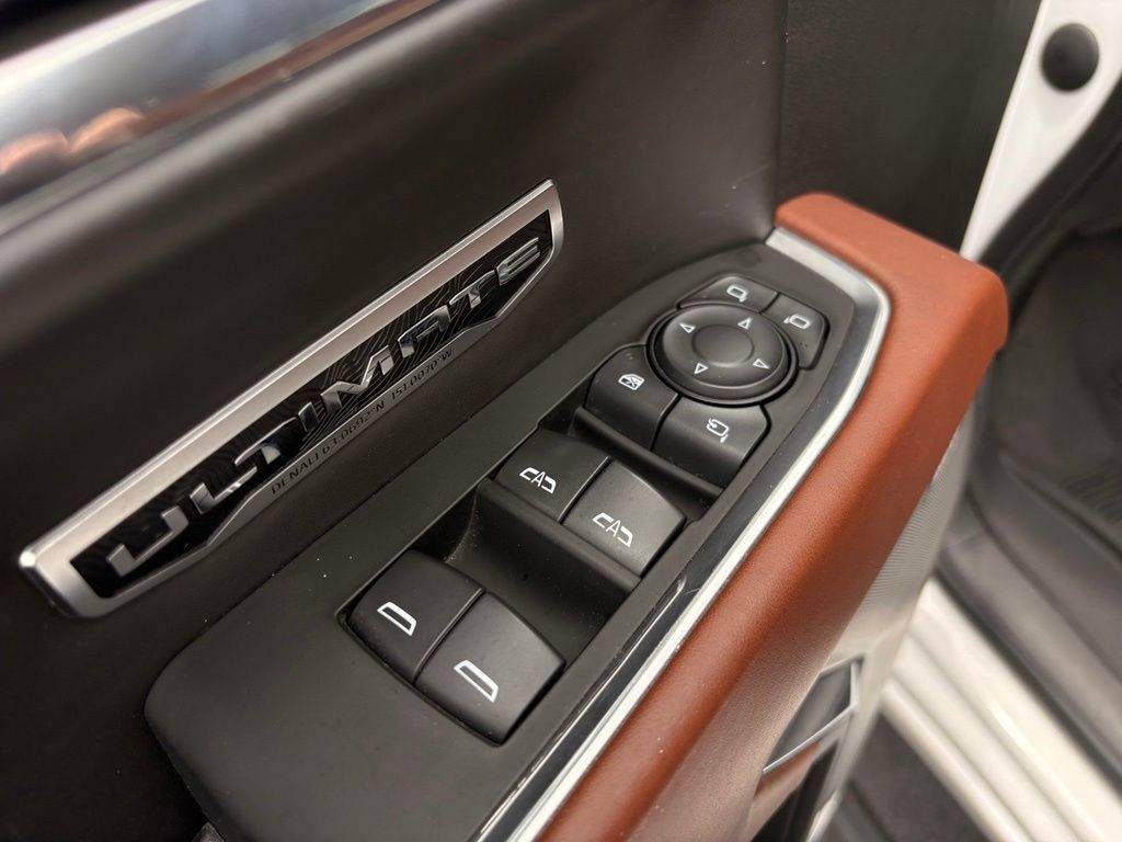 Used 2024 GMC Sierra 1500 Denali Ultimate AWD/4WD image 12