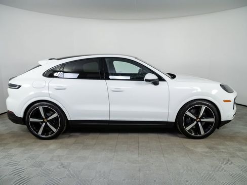 New 2026 Porsche Cayenne Coupe AWD/4WD image 28