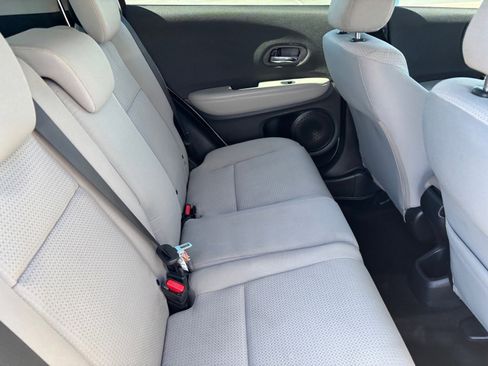 Used 2022 Honda HR-V LX image 17