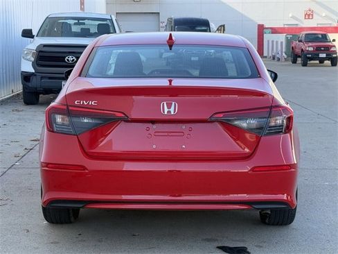 Used 2024 Honda Civic LX image 5