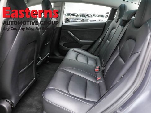 Used 2023 Tesla Model 3 Standard Range image 19