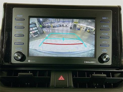 Used 2021 Toyota RAV4 XLE image 15