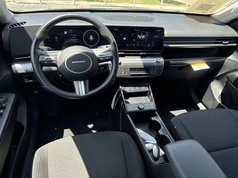 Used 2024 Hyundai Kona SEL FWD image 8