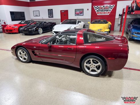 Used 2003 Chevrolet Corvette 50th Anniversary Edition w/ Preferred Equipment Group RWD image 40