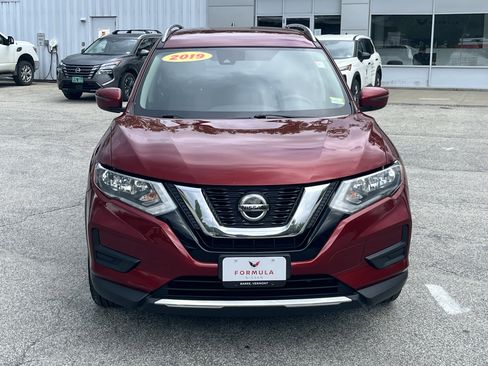Used 2019 Nissan Rogue SV AWD/4WD image 2