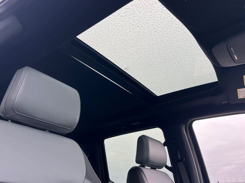 Used 2024 Ford F150 Lightning Lariat image 17