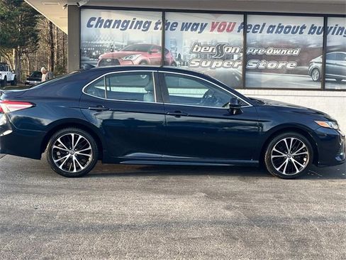 Used 2019 Toyota Camry SE image 7