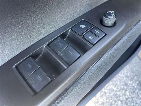 Used 2021 Toyota Camry LE image 21