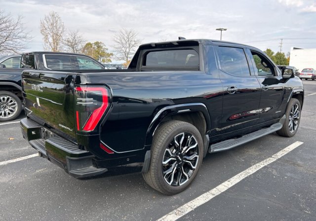 Used 2025 GMC Sierra EV Denali AWD/4WD image 3