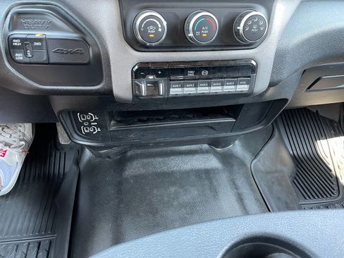 Used 2020 RAM 5500 Tradesman w/ Chrome Appearance Group image 35