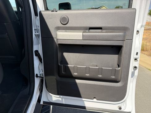 Used 2012 Ford F250 Lariat w/ Lariat Ultimate Pkg image 24