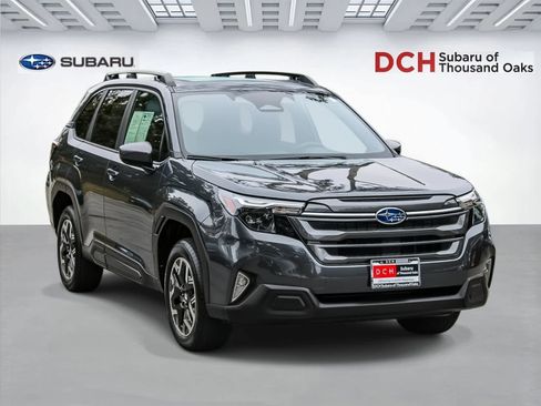 Certified 2025 Subaru Forester Premium AWD/4WD image 3
