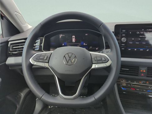 New 2026 Volkswagen Jetta SE FWD image 25